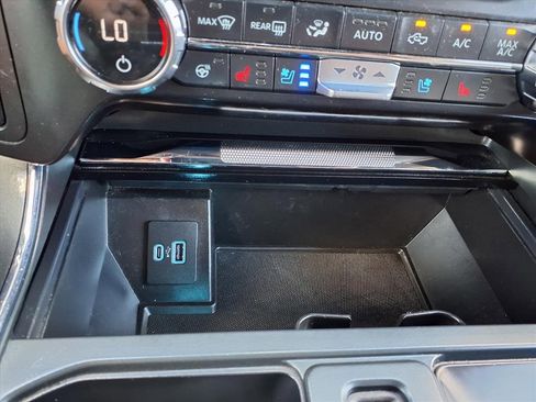 Used 2021 Ford F150 Lariat w/ Equipment Group 502A High image 32