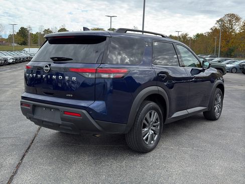 Certified 2025 Nissan Pathfinder SV image 5