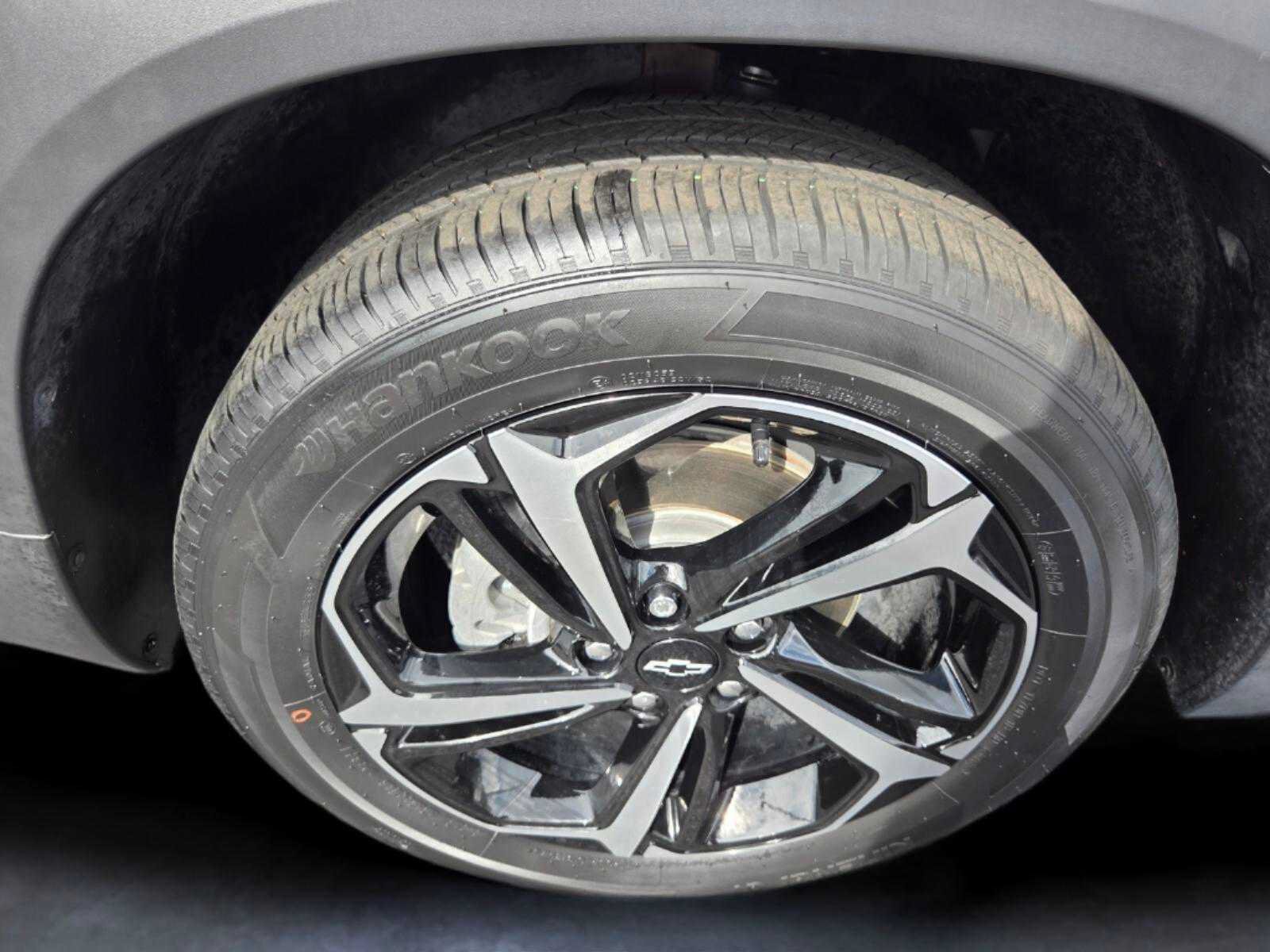 Used 2023 Chevrolet TrailBlazer RS FWD image 9