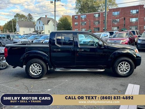 Used 2015 Nissan Frontier SV w/ SV Value Truck Package image 4