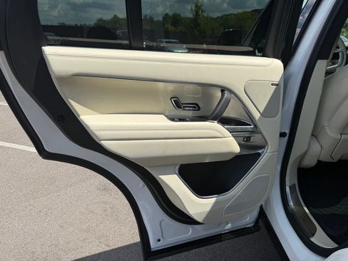 Used 2024 Land Rover Range Rover SE AWD/4WD image 16