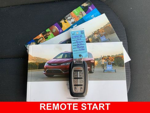 Used 2018 Chrysler Pacifica Touring Plus FWD image 65
