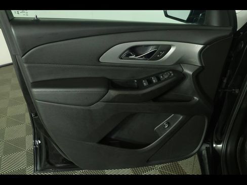 Used 2023 Chevrolet Traverse LT FWD image 22