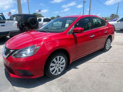 Used 2017 Nissan Sentra SV FWD image 1