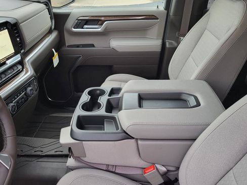 New 2026 Chevrolet Silverado 1500 LT image 18