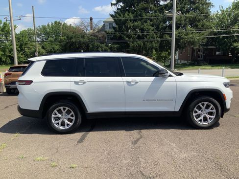 Used 2022 Jeep Grand Cherokee L Limited image 8