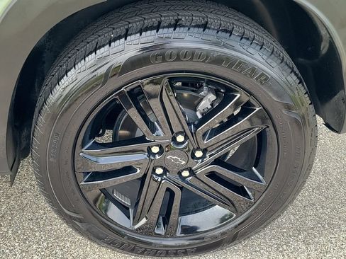 Used 2024 Chevrolet Trax ACTIV FWD image 8