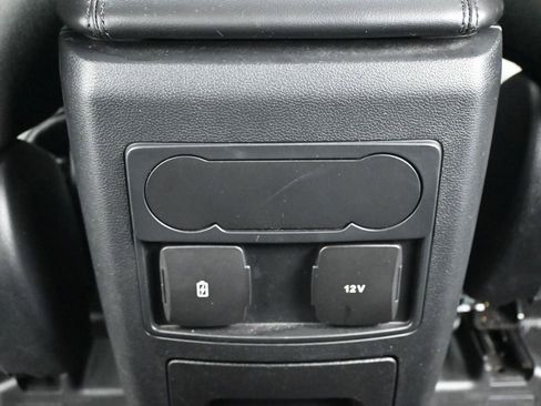 Used 2023 Ford Explorer XLT RWD image 22