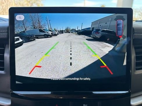 Certified 2023 Ford Expedition XLT image 19