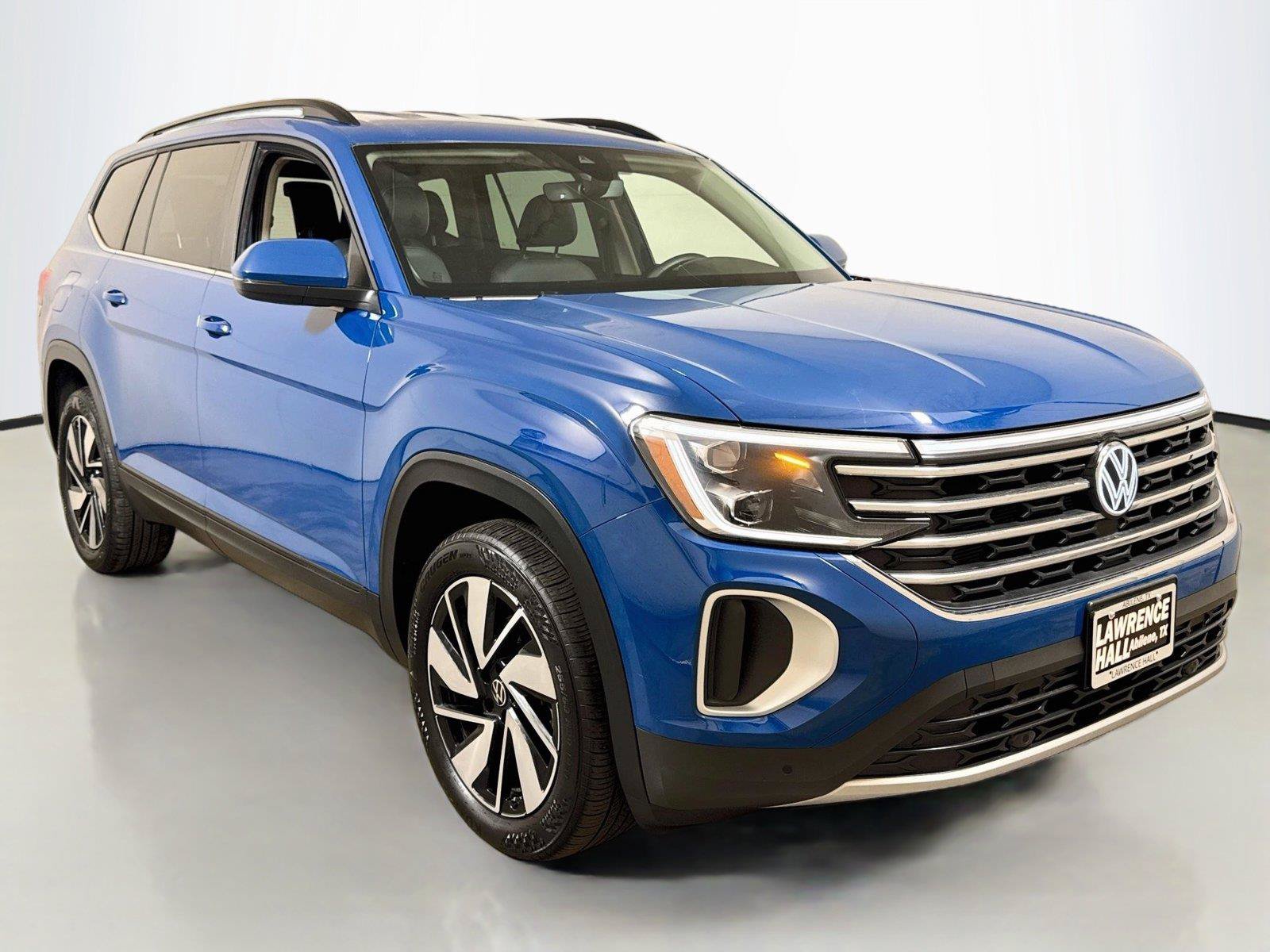 Used 2026 Volkswagen Atlas SE AWD/4WD image 3