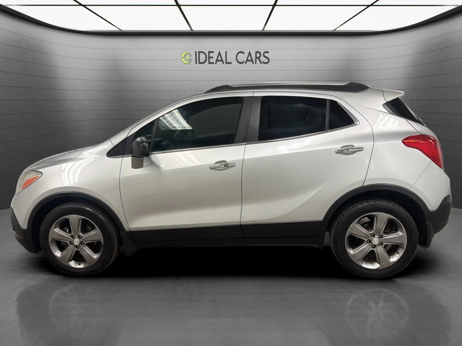 Used 2013 Buick Encore Leather FWD image 8