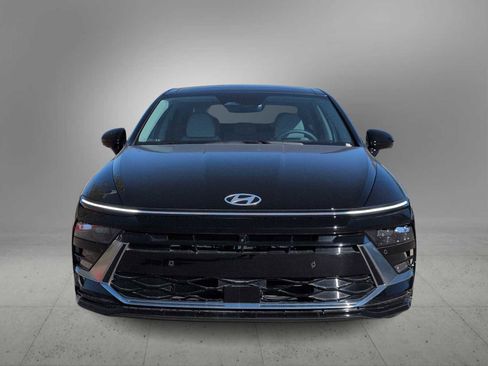 New 2025 Hyundai Sonata Limited image 3