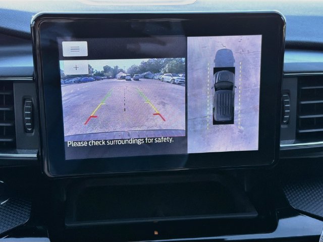 Used 2023 Ford Explorer ST-Line w/ Class IV Trailer Tow Package RWD image 33