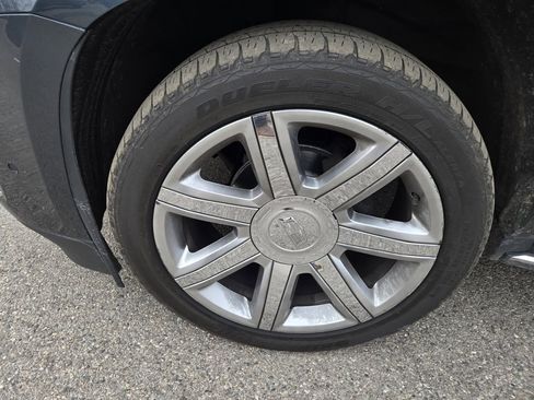 Used 2020 Cadillac Escalade Luxury image 9