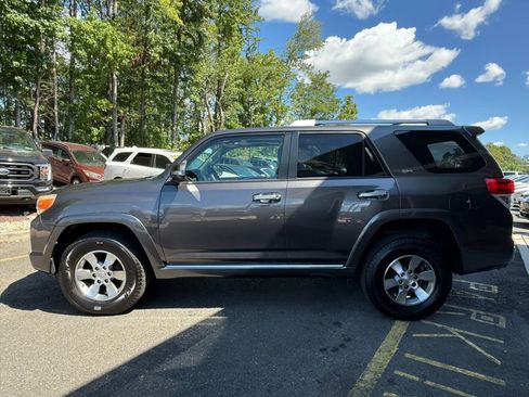 Used 2010 Toyota 4Runner SR5 image 3