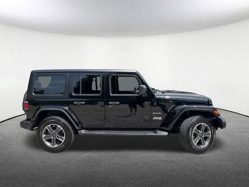 Used 2023 Jeep Wrangler Unlimited Sahara AWD/4WD image 15
