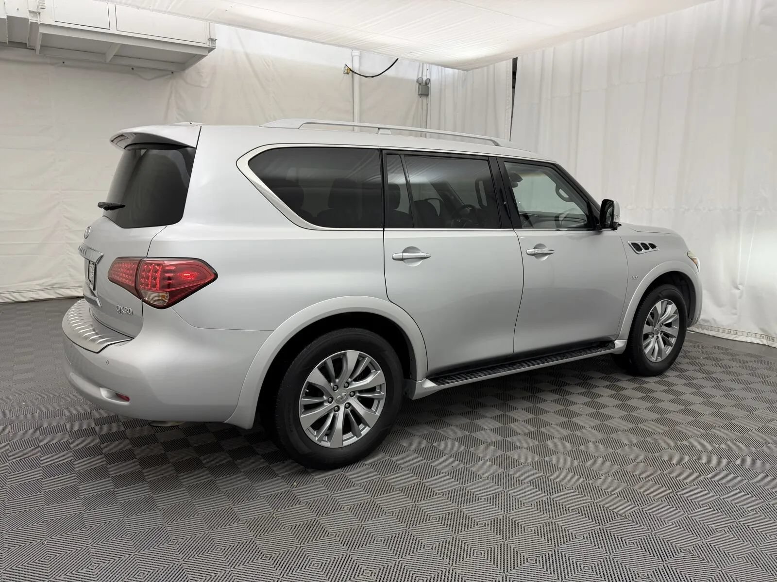 Used 2016 INFINITI QX80 2WD image 5