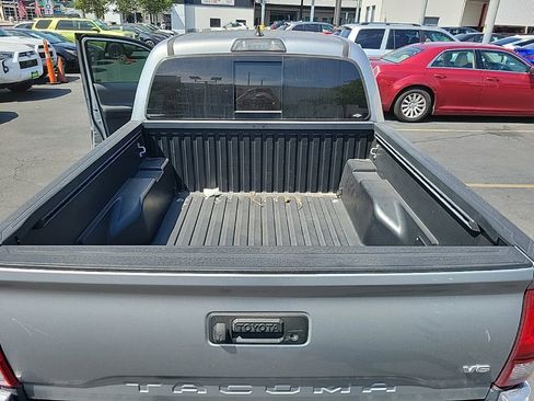 Used 2019 Toyota Tacoma SR5 image 18