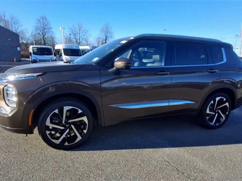 Used 2022 Mitsubishi Outlander SEL image 4