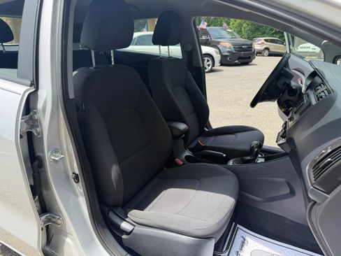 Used 2013 Kia Rio EX w/ Convenience Pkg FWD image 17