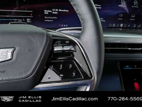 Certified 2025 Cadillac Escalade IQ Luxury 2 w/ LPO, Premium Carpet Package AWD/4WD image 10