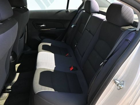 Used 2014 Chevrolet Cruze LT FWD image 13