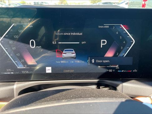 Used 2024 BMW 330i xDrive Sedan w/ Premium Package image 21