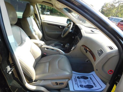 Used 2006 Volvo XC70 image 22