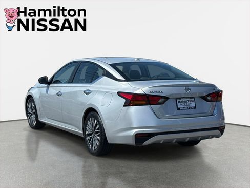 Used 2024 Nissan Altima 2.5 SV image 4