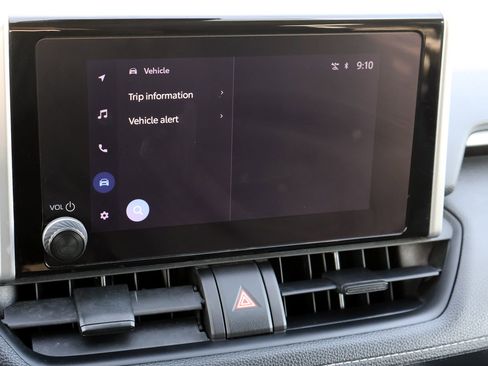 Used 2024 Toyota RAV4 XLE image 24