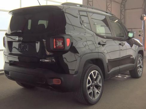 Used 2015 Jeep Renegade Latitude w/ Popular Equipment Group AWD/4WD image 3