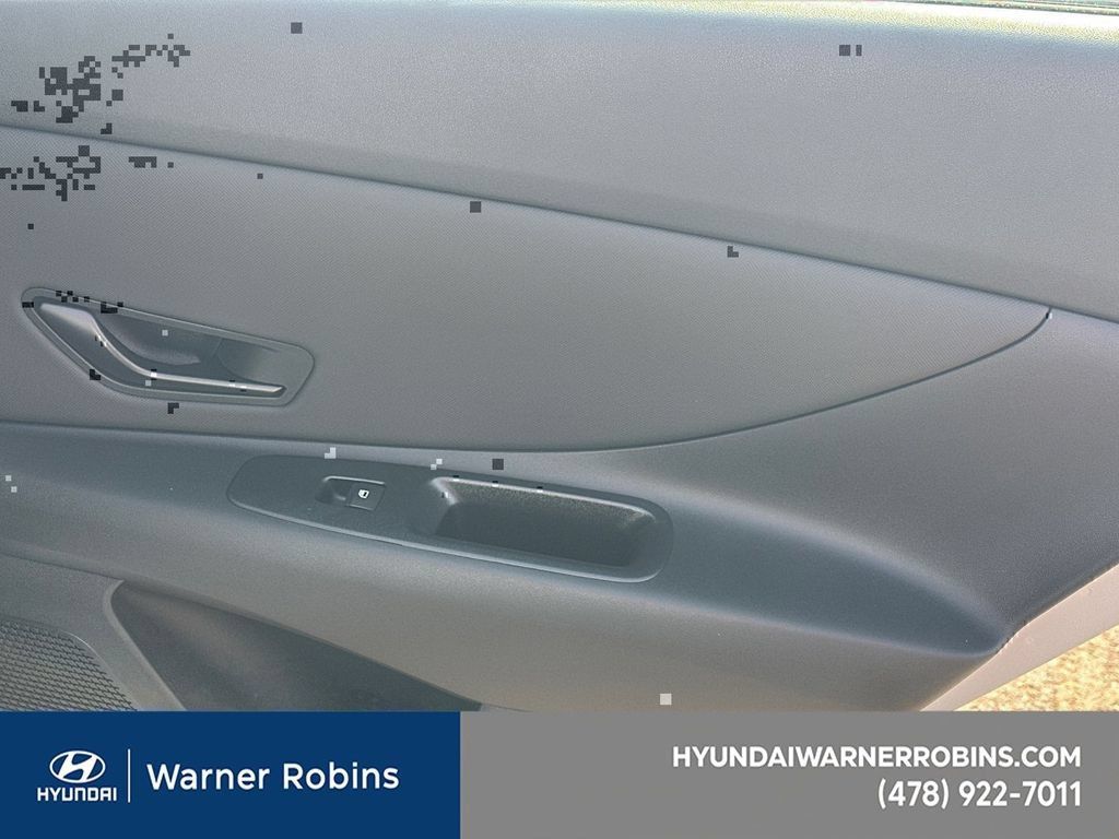 New 2025 Hyundai Elantra Sport FWD image 15