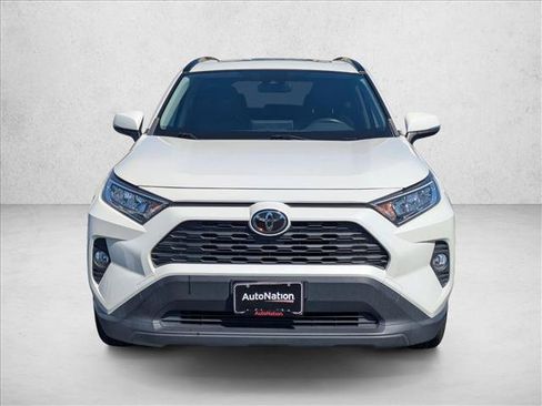 Used 2021 Toyota RAV4 XLE Premium FWD image 2