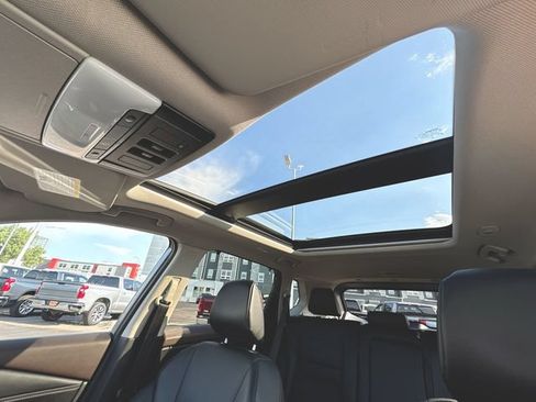 Used 2023 Nissan Rogue SV w/ SV Premium B Package AWD/4WD image 18