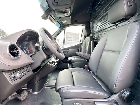 New 2026 Mercedes-Benz Sprinter 2500 image 18