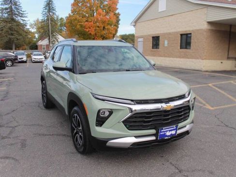 Used 2025 Chevrolet TrailBlazer LT image 5