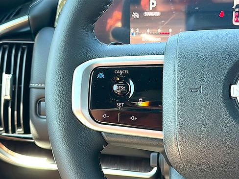 New 2026 Nissan Armada SL w/ Captain's Chari Seat Package AWD/4WD image 20