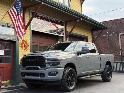 Used 2026 RAM 2500 Laramie w/ Night Edition AWD/4WD image 5