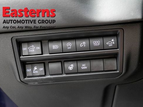 Used 2023 Toyota Tundra Platinum AWD/4WD image 22