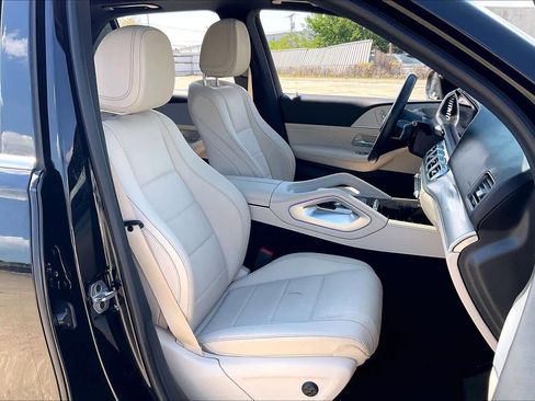 Used 2025 Mercedes-Benz GLE 350 4MATIC image 9