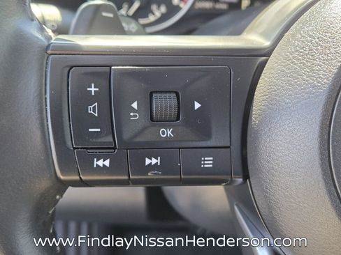 Used 2024 Nissan Pathfinder SV FWD image 24