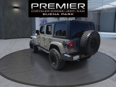 Used 2022 Jeep Wrangler Unlimited Sahara AWD/4WD image 6