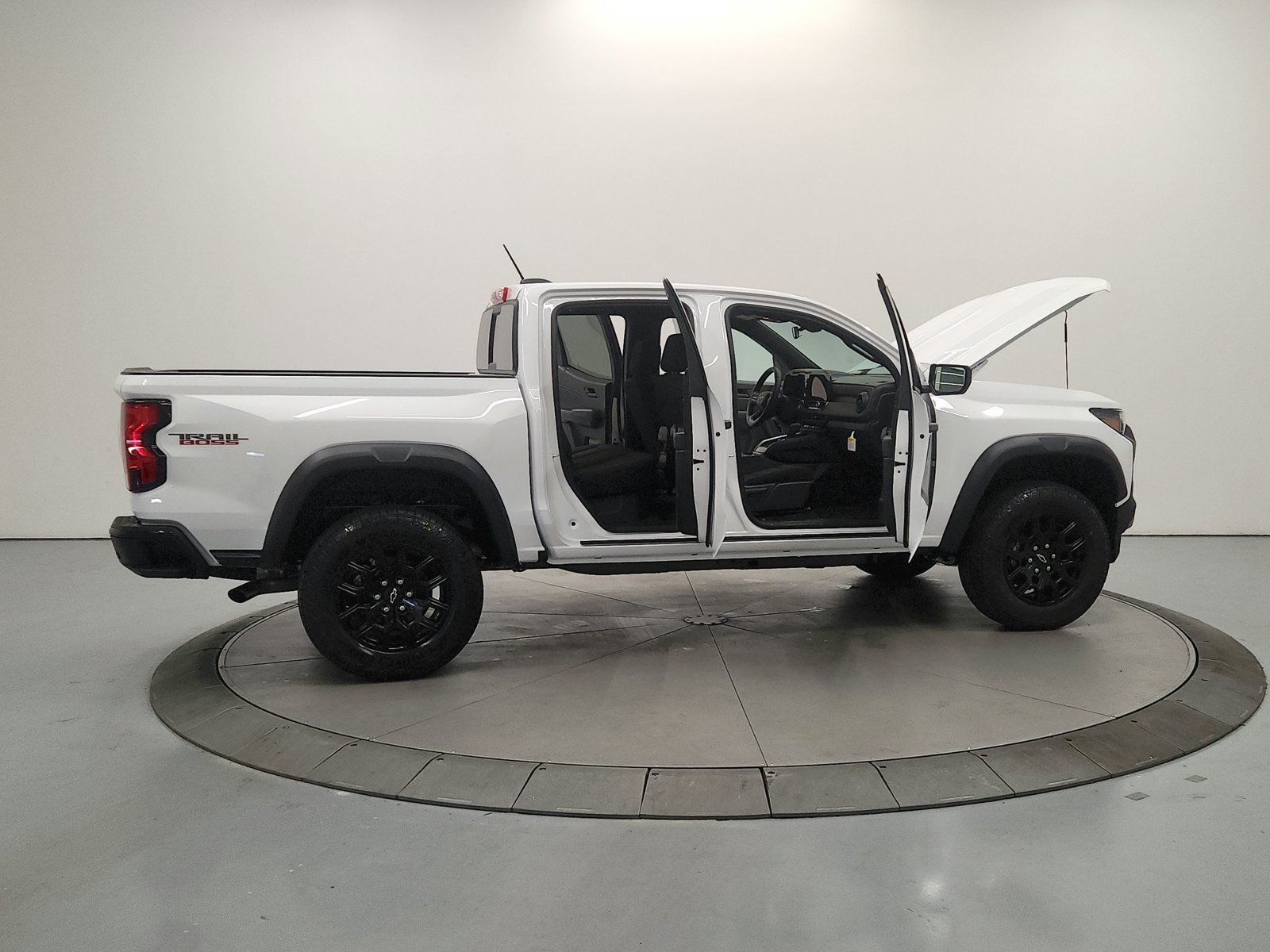 New 2026 Chevrolet Colorado Trail Boss AWD/4WD image 17