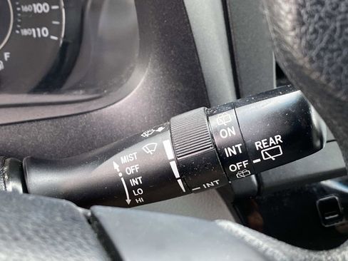 Used 2017 Toyota Sienna LE image 17