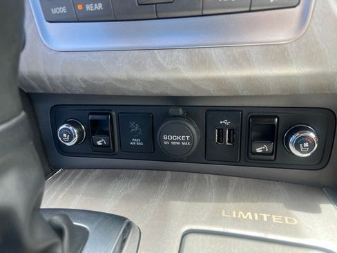 Used 2019 INFINITI QX80 Limited AWD/4WD image 35