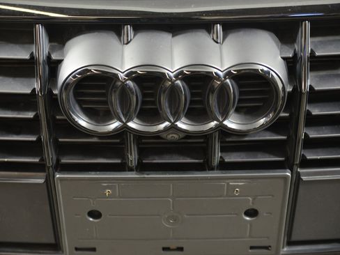 Used 2022 Audi Q3 2.0T Premium Plus w/ Premium Plus Package image 16