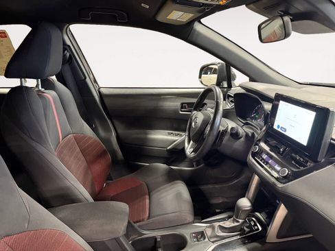 Used 2024 Toyota Corolla Cross AWD Hybrid image 16