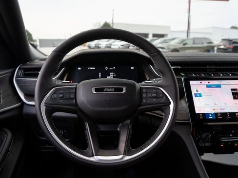 New 2025 Jeep Grand Cherokee L Limited AWD/4WD image 30