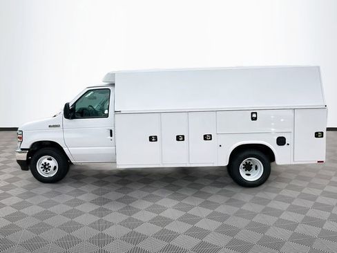 New 2026 Ford E-350 and Econoline 350 Super Duty w/ Power Equipment Group image 3