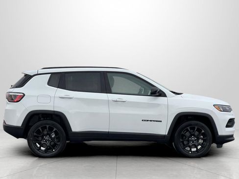 New 2026 Jeep Compass Latitude image 4